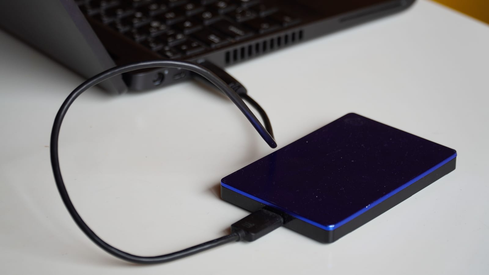 How to Back Up Family Photos So a Dead Phone Can't Take Them