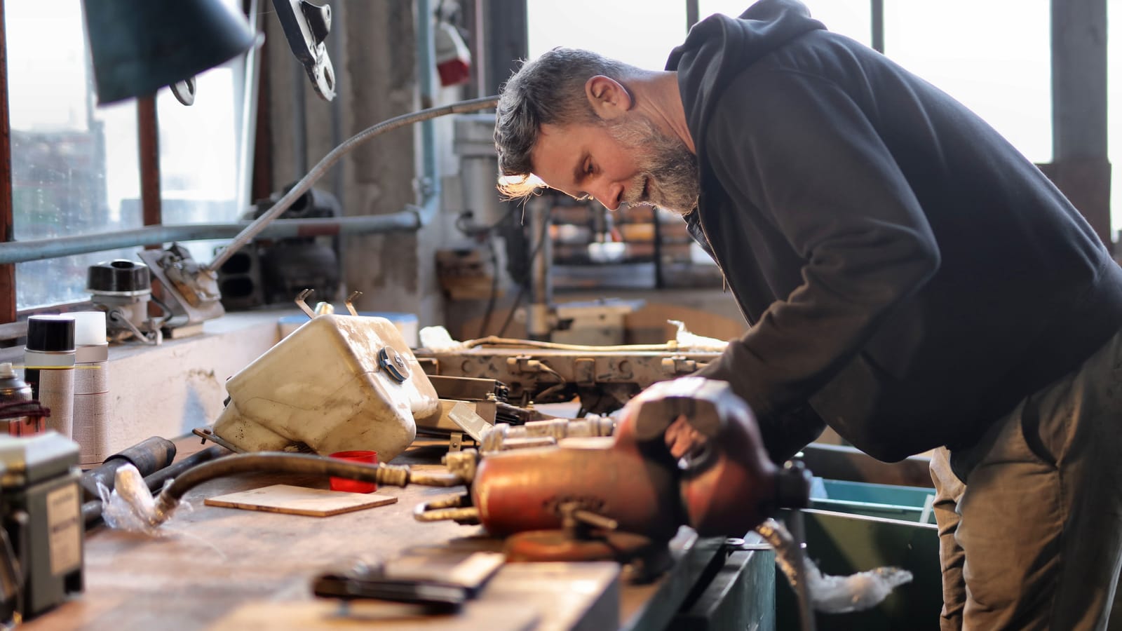 How to Run a One-Man Business That Doesn't Eat Your Family