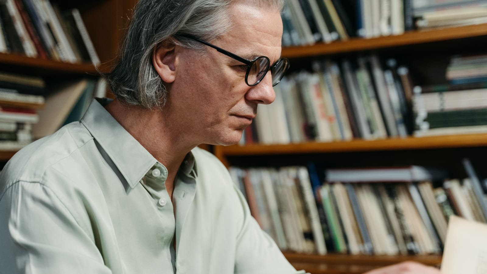 How to Sit In on College Classes After You Retire