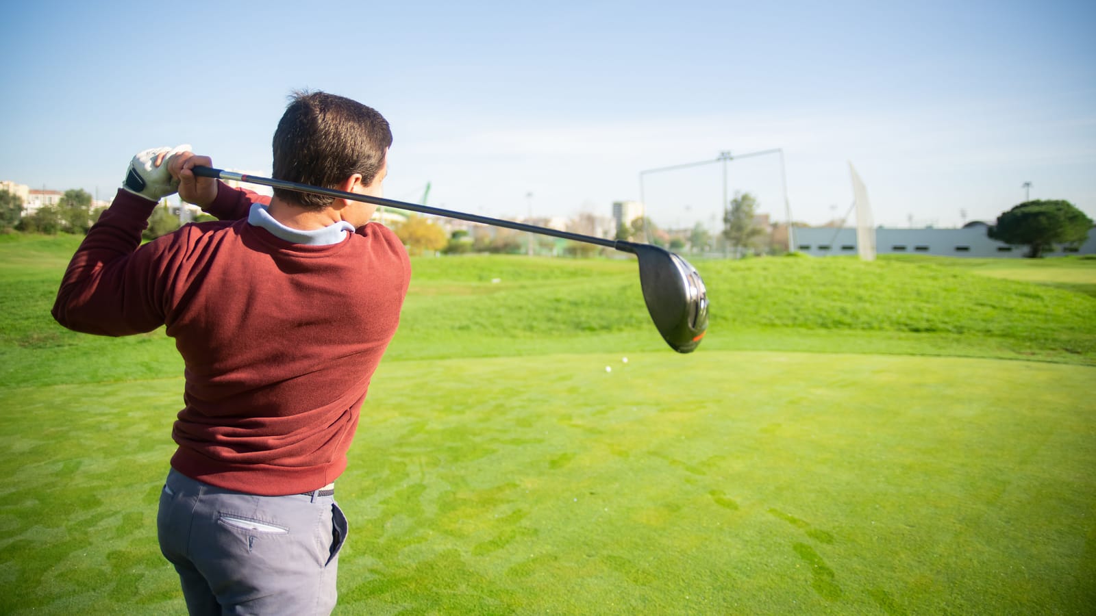 How to start playing golf from absolute zero