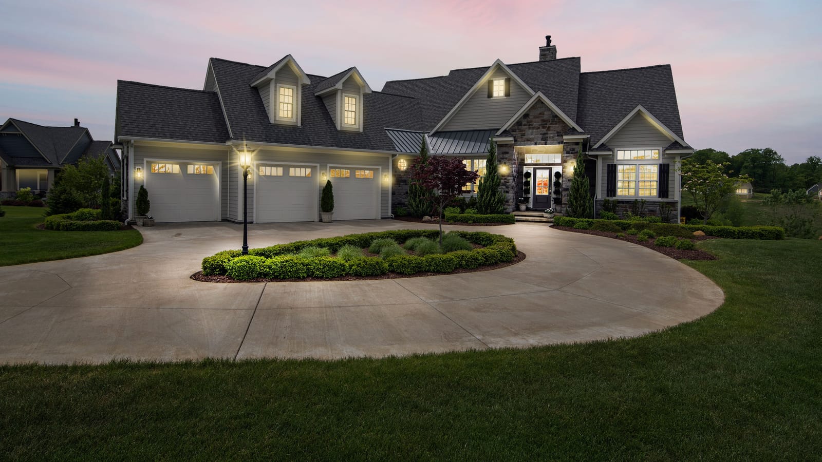 Light Your Yard So It Looks Good and Nobody Tries the Door