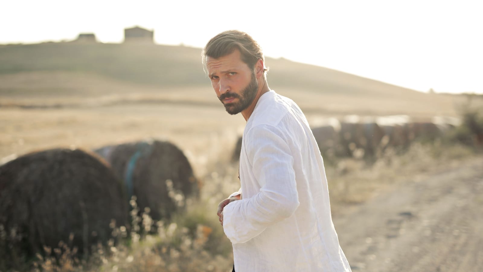 Linen, Short Sleeves and Staying Presentable in the Heat
