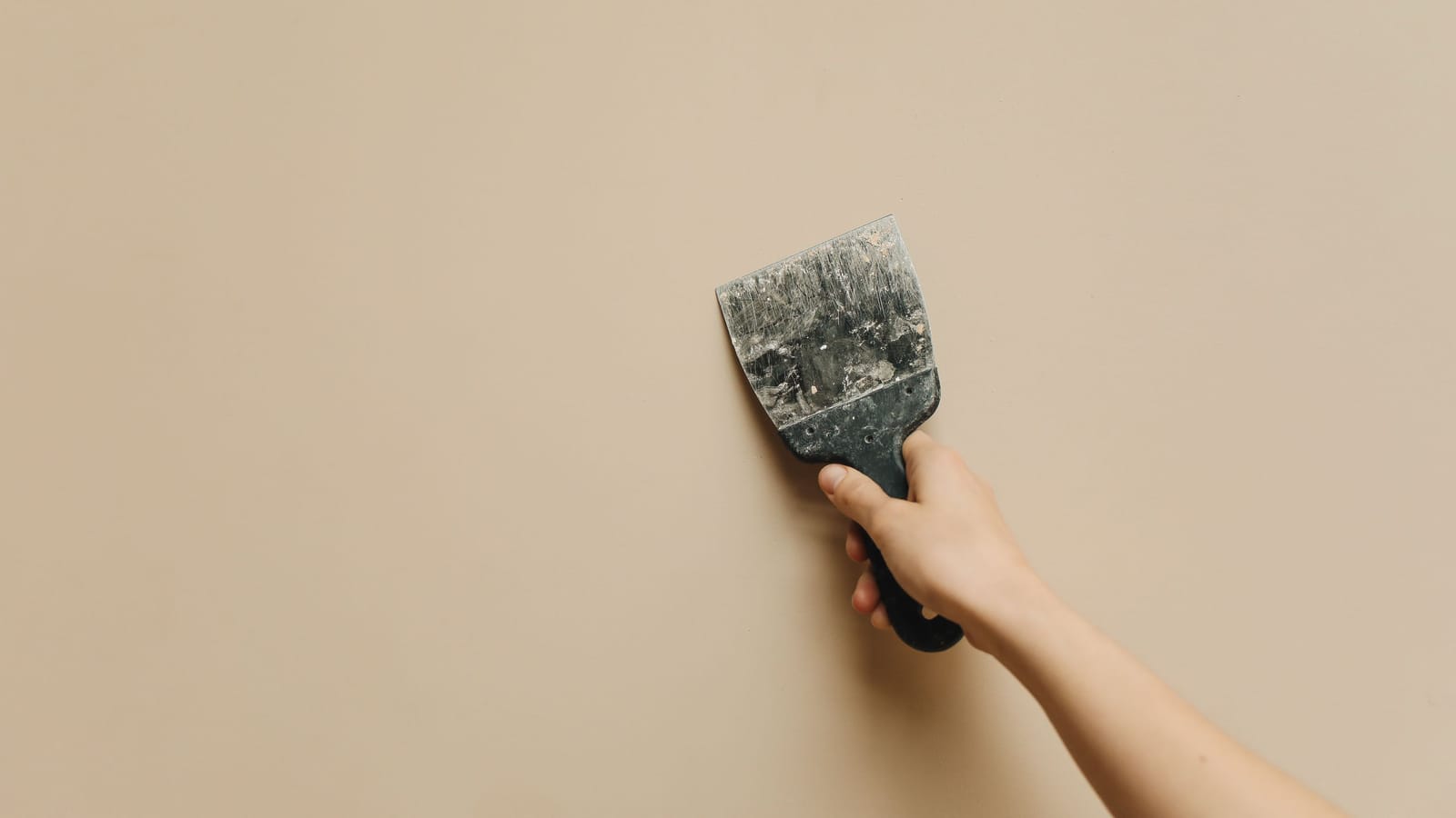Patching Drywall Without Making It Worse