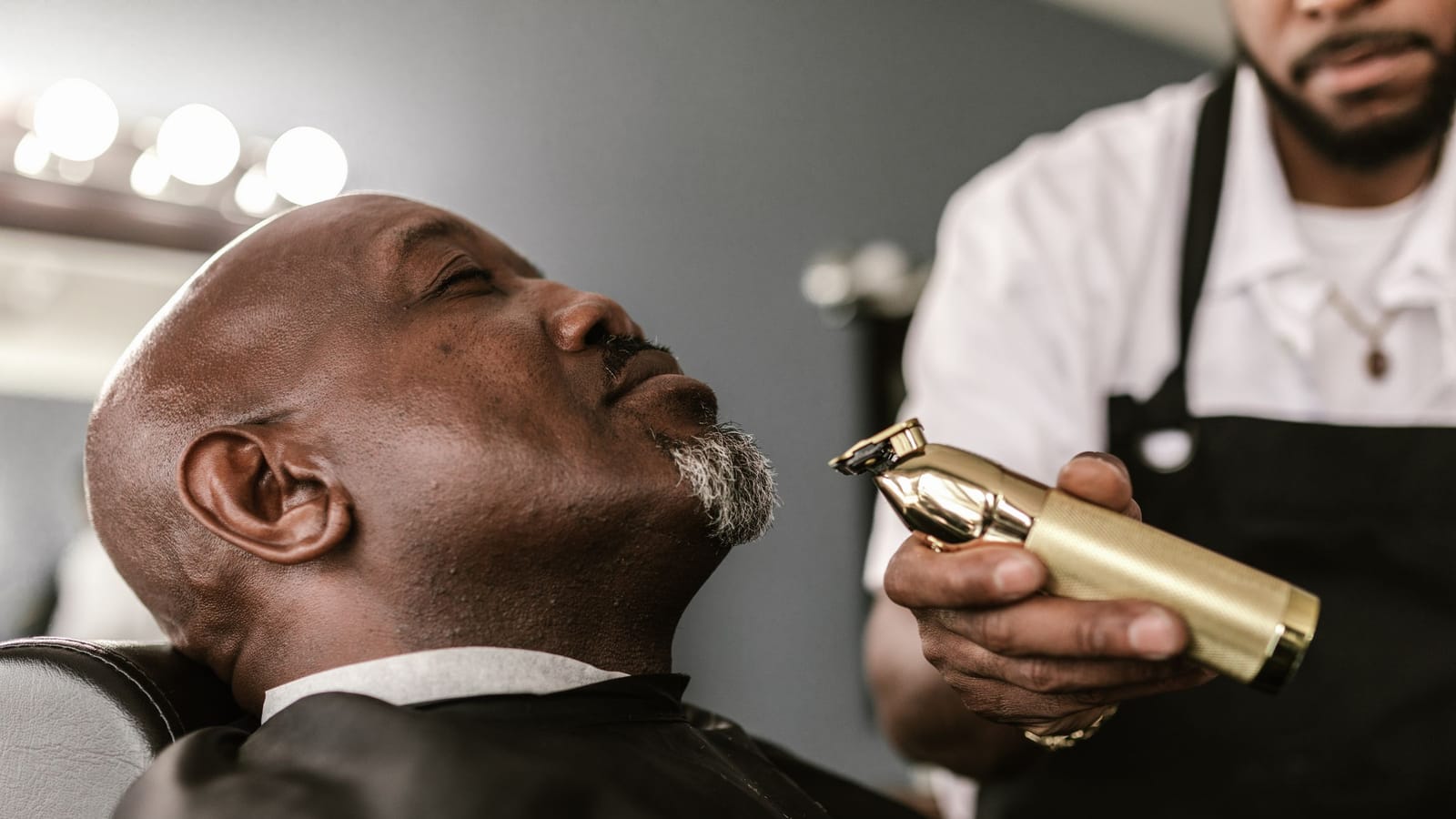 Razor bumps on curly beard hair aren't a shaving cream problem