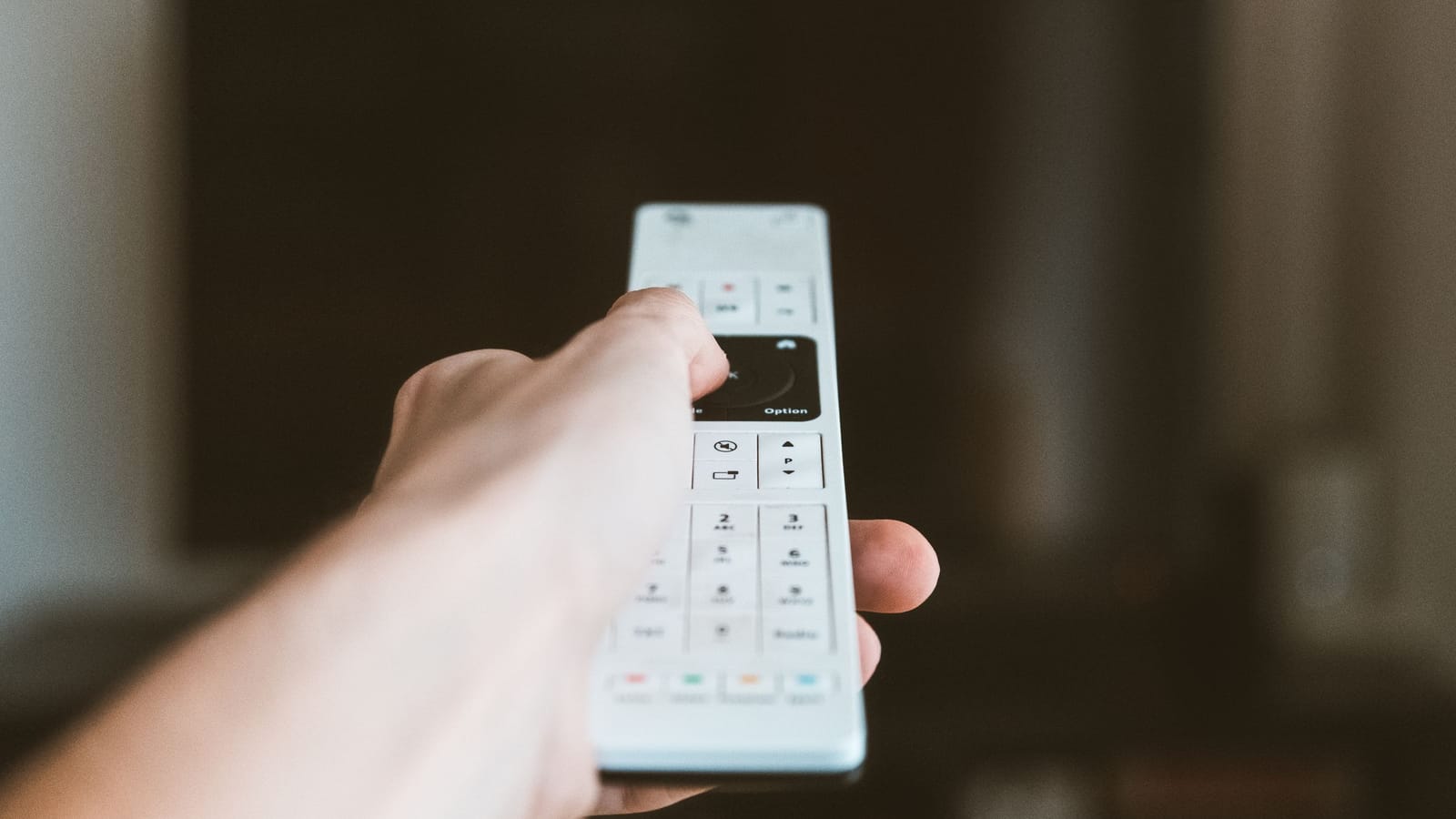 Screen rules that hold up on a Tuesday night