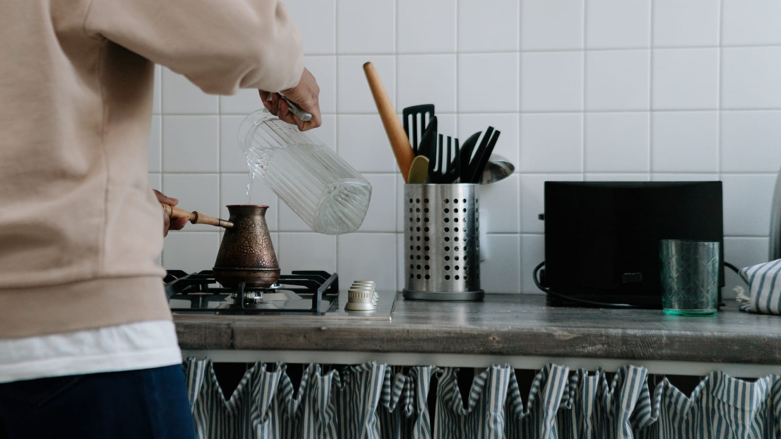 Serving Your Spouse Without Keeping Score