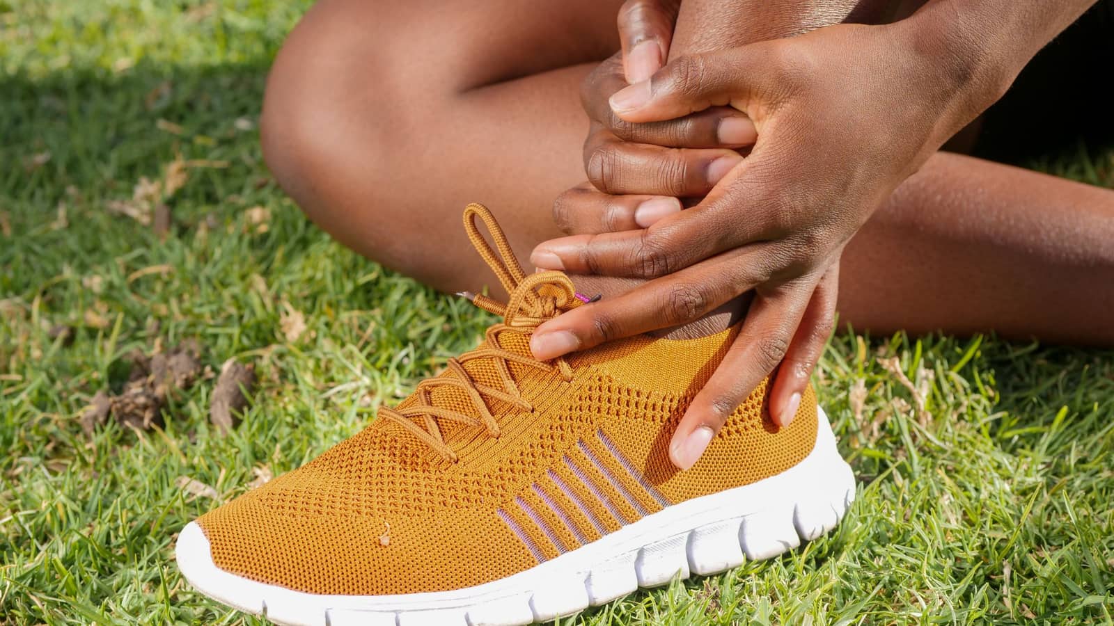 Shin splints or a stress fracture, and how to tell them apart