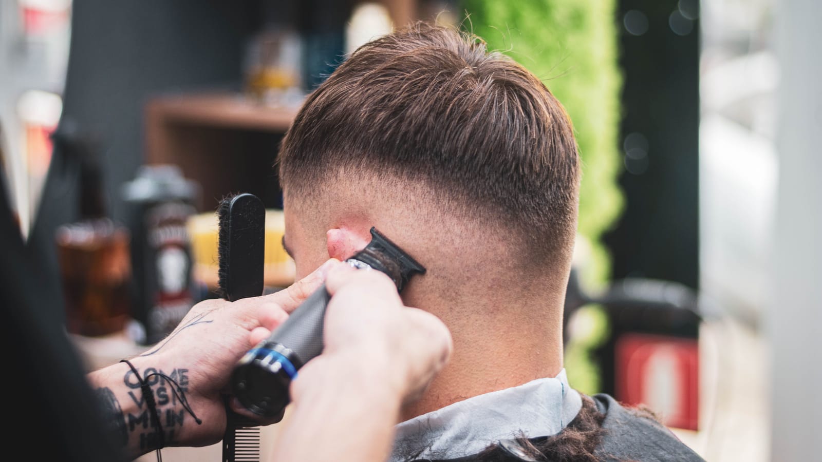 The haircut that still looks right on day eighteen
