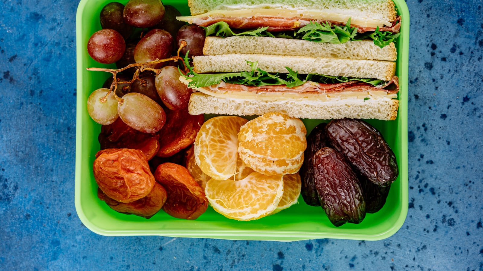 The lunch that survives ten hours and a hot truck cab