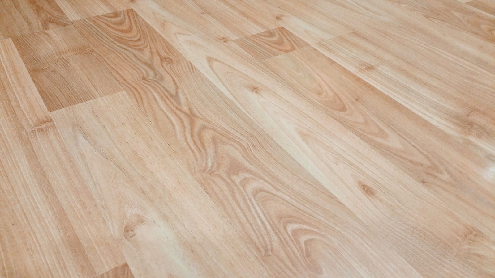 The Weekend Vinyl Plank Floor That Still Looks Right in Year Five