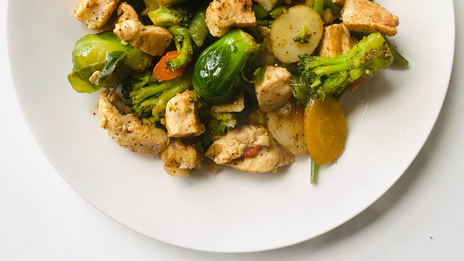 Thirty-Minute Lemon Garlic Skillet Chicken With Green Beans
