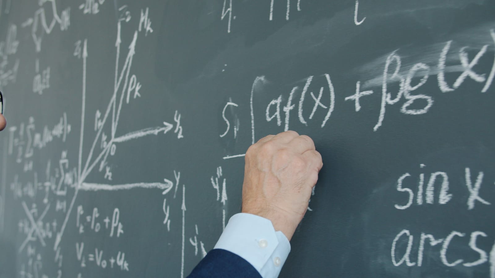 Tutoring After Work Pays Well If You Pick the Right Subject