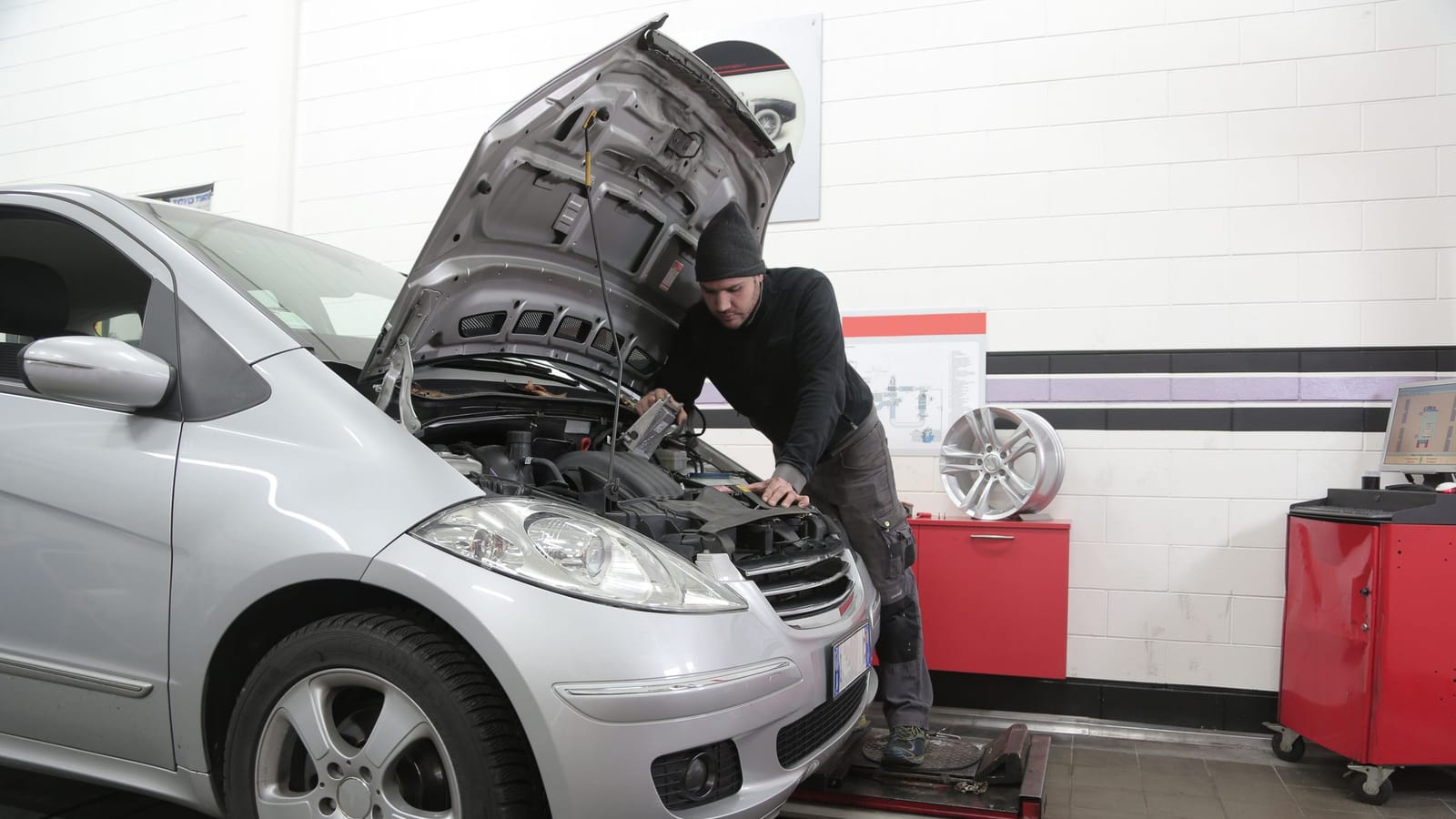 Twenty minutes with the engine off tells you most of it