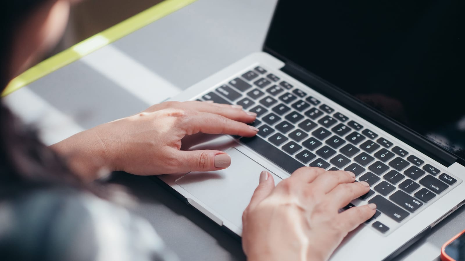 Write an email that gets answered before lunch