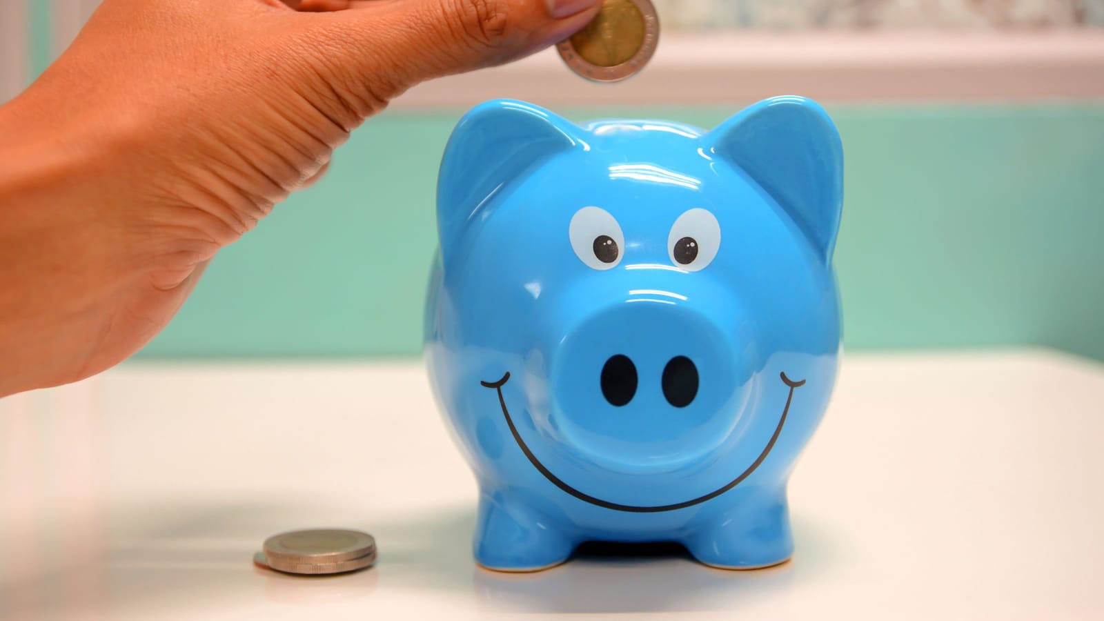 Your first bank account and how not to lose money on it