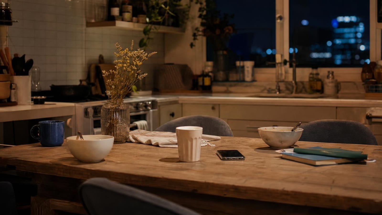Your teenager talks at 10:40 p.m., not at dinner